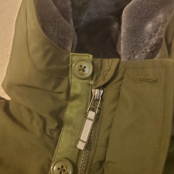 Gap kids Down Jacket Size regular 10 to11 - Picture 3 of 3